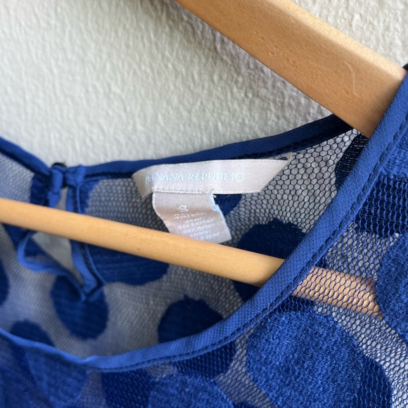 Banana Republic blue polka dot sleeveless top - Picture 2 of 4